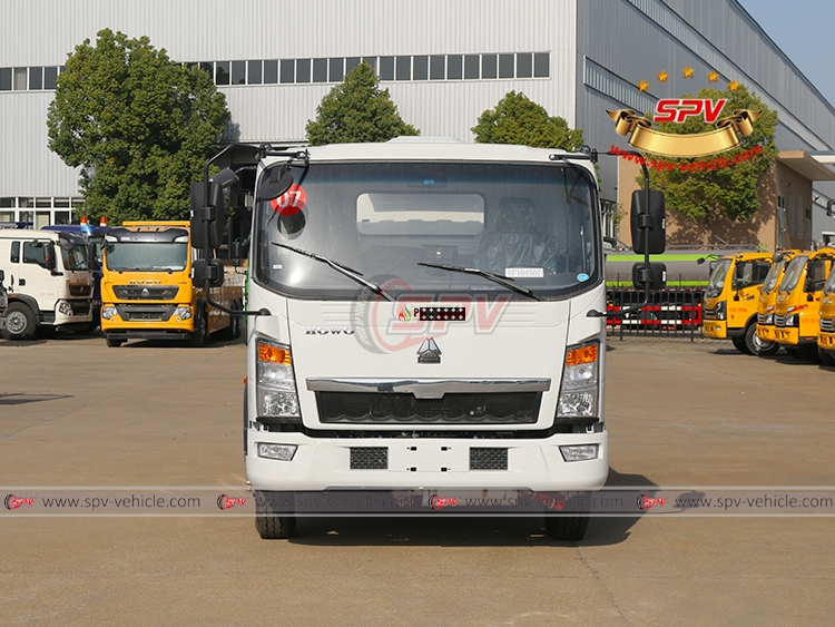 6,000 Litres Refueler Truck Sinotruk - F 6,000 Litres Refueler Truck Sinotruk - F